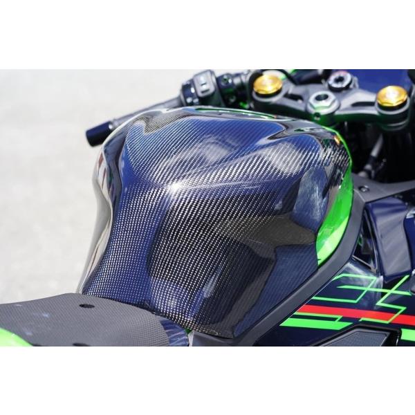 EIGHT(才谷屋) エイト(サイタニヤ) タンクパッド タイプ：カーボン綾織 ZX-4R ZX-4...