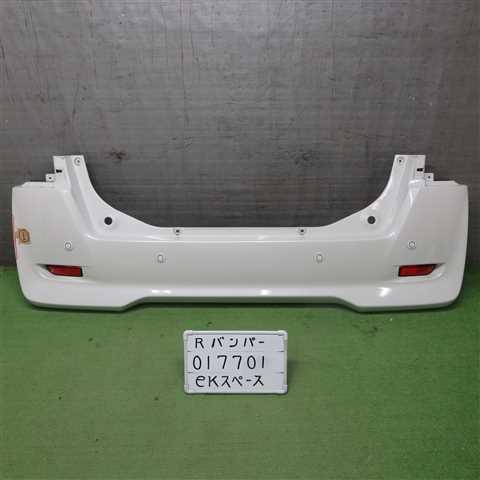送料無料 R01年 eKスペース B11A  リア リヤ Rバンパー 中古 即決