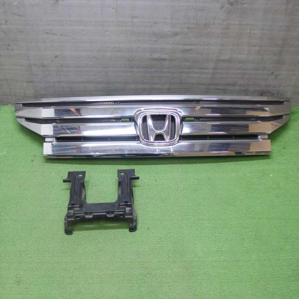 送料無料 平成23年 ステップワゴンスパーダ RK5 ラジエーターグリル フロント 中古 即決