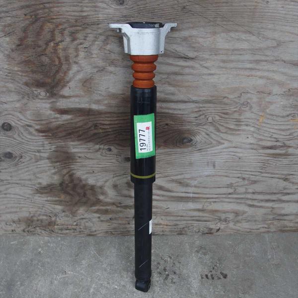 送料無料 令和7年 マツダ2 DJLFS リア リヤ Rショック アブソーバー 右 R 中古 即決