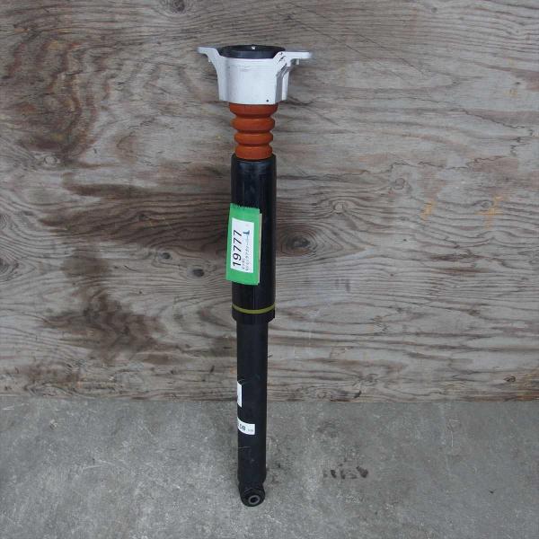 送料無料 令和7年 マツダ2 DJLFS リア リヤ Rショック アブソーバー 左 L 中古 即決