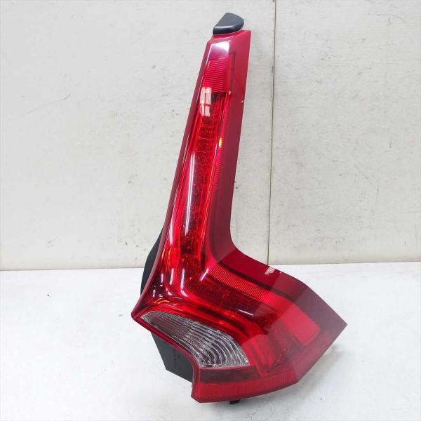 送料無料 平成25年 ボルボ V60 FB4164T テールランプ ライト 右 R 中古 即決