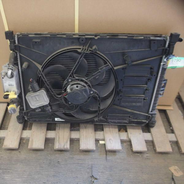 送料無料 平成25年 V60 FB4164T ラジエーター 中古 即決