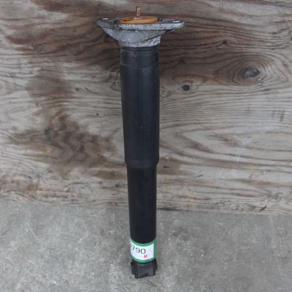 送料無料 平成25年 ボルボ V60 FB4164T リア リヤ Rショック アブソーバー 右 R ...