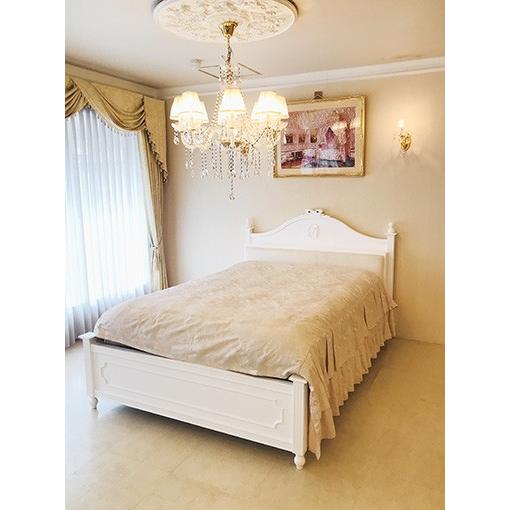 レデイメイ ダブルベッド オードリーリボンとイニシャルの彫刻 ベルベット仕上げ スーパーホワイト色 ...