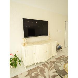 TV サイドボード アール型 W160cm ビバリーヒルズの彫刻 ホワイト色 4枚扉 輸入家具 オーダー家具
