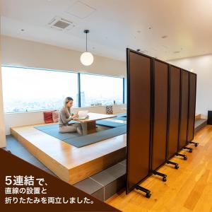 高級 デラックス 5連スクリーン ホワイト/木...の詳細画像1