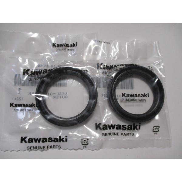 送料無料★新品★ＺＸ−１０(ＺＸＴ００Ｂ）★純正フロントフォークオイルシール