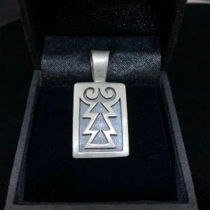 インディアンジュエリー ティモシー・リー ナバホ族 ベアパウモチーフ