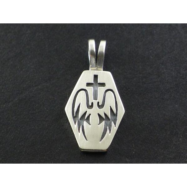 インディアンジュエリー ティモシー・リー ナバホ族 クロスウィングシールド ペンダント