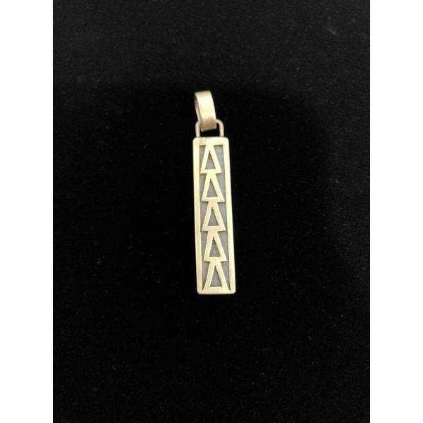 インディアンジュエリー ティモシー・リー ナバホ族 サンダーボルト ペンダント