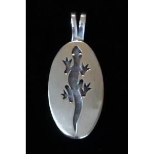 インディアンジュエリー ティモシー・リー ナバホ族 ゲッコー ペンダント