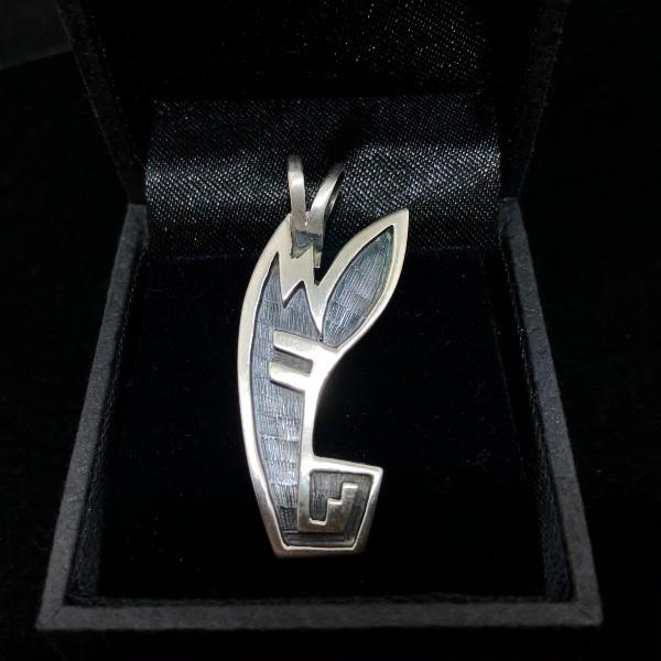 インディアンジュエリー ティモシー・リー ナバホ族 スコーピオン ペンダント