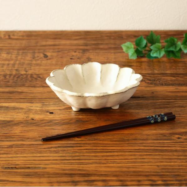 小鉢 和食器 おしゃれ 食器 鉢 ボウル 取り鉢 サラダボウル 煮物 三ツ足 かわいい 美濃焼 白 ...