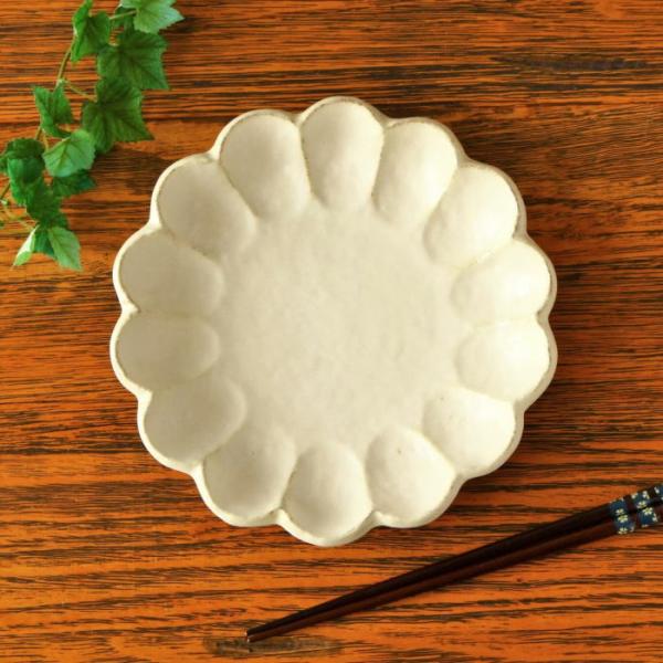 皿 中皿 デザート皿 パスタ皿 おしゃれ かわいい プレート 食器 陶器 美濃焼 丸皿 花型 21c...