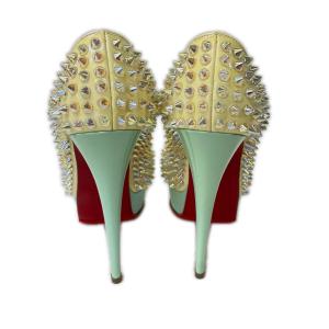 美品 CHRISTIAN LOUBOUTIN ...の詳細画像3