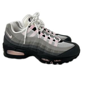 新品同様 NIKE ナイキ HJ5996-00...の詳細画像3
