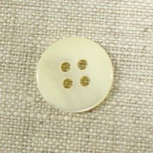 貝ボタン　四つ穴　高瀬貝　シェルボタン【日本製】