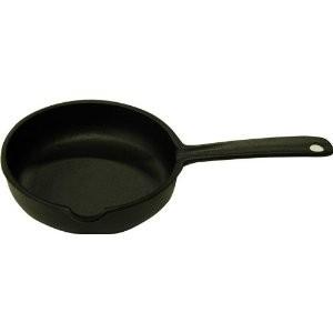 OIGEN 及源鋳造 南部鉄器 目玉焼に最適なサイズ フライパン 15cm