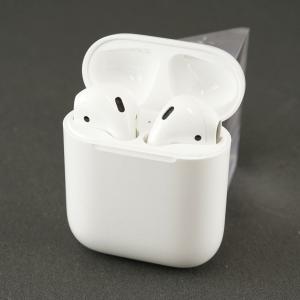 Apple AirPods with Charging Case エアーポッズ ワイヤレスイヤホン USED品 第二世代 Bluetooth MV7N2J/A 完動品 中古 T V9538｜ウィット