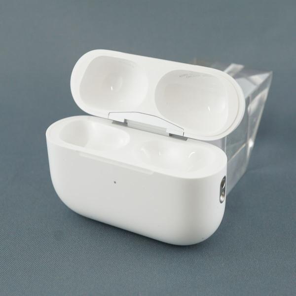 Apple AirPods Pro 2 充電ケースのみ USED品 第二世代 ワイヤレスイヤホン M...