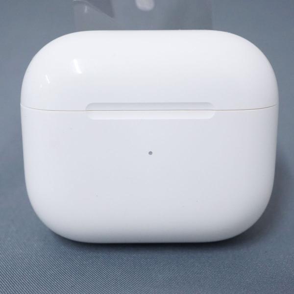 Apple AirPods 第三世代 充電ケースのみ A2897 USED品 ライト二ング充電 耐汗...