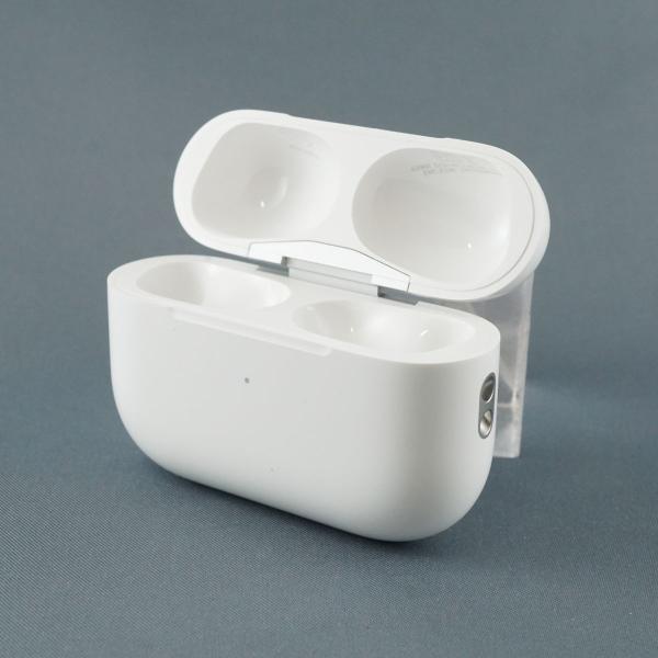 Apple AirPods Pro 2 充電ケースのみ USED超美品 第二世代 ワイヤレスイヤホン...