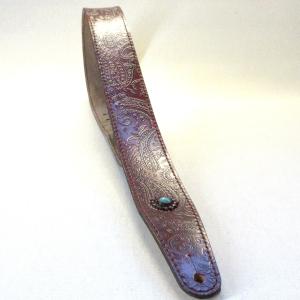 本革製ギター・ストラップ（スリムタイプ／葉カービング） : WIZARD