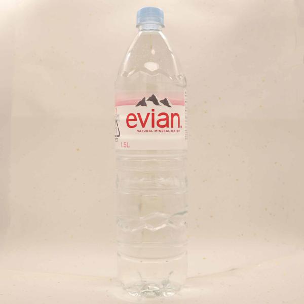 Evian(エビアン) 伊藤園 evian 硬水 ミネラルウォーター ペットボトル 1.5L×12本...