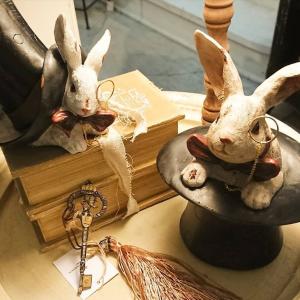 アリス ラビット アンティーク調 うさぎ ウサギ rabbit 兎 置物 置時計