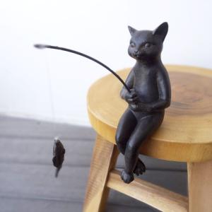 THE-SECRET-GARDEN シノワズリ ブサカワ 猫 置物 大 青白陶器 ネコ