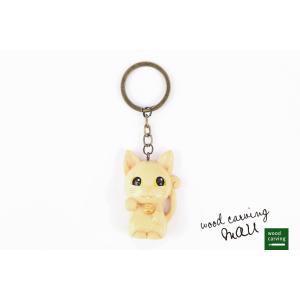 木彫り民芸品 ETHNIC DESIGNS 文様キーホルダー ネコ 手彫り アイヌ
