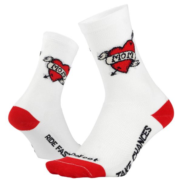 ディフィート AI 6 MOTHERS DAY ホワイト/スカーレット