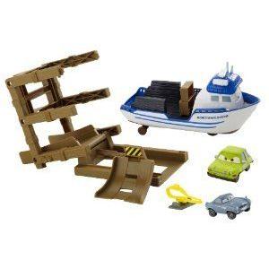 Cars 2 (カーズ2) Action Agents Crabby Boat Vehicle プレイセット with 2 Character Cars ミニカー ミ｜worldfigure