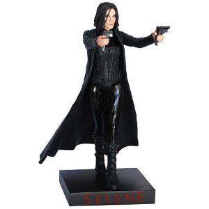 Hollywood Collectibles Group Underworld Selene 1:9...