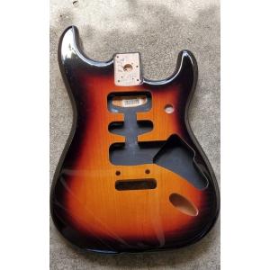 Fender Deluxe ストラトキャスター ボディ - Alder - 3-Color Sunburst