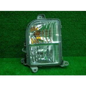ムーブ　カスタムL150S 160S フォグランプ P3177 右 ダイハツ（DAIHATSU） 綺麗 L150S L160S ムーヴ カスタム 前期 右