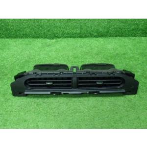 トヨタ アクア センターエアコン吹き出し口 H26 NHP10 55670-52120-C0