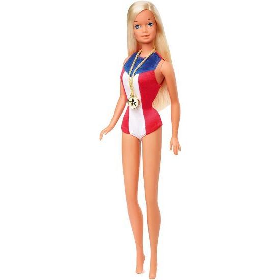 Barbie バービー1975金メダル人形の再現、オリンピックをテーマにしたワンピースと金メダルアク...