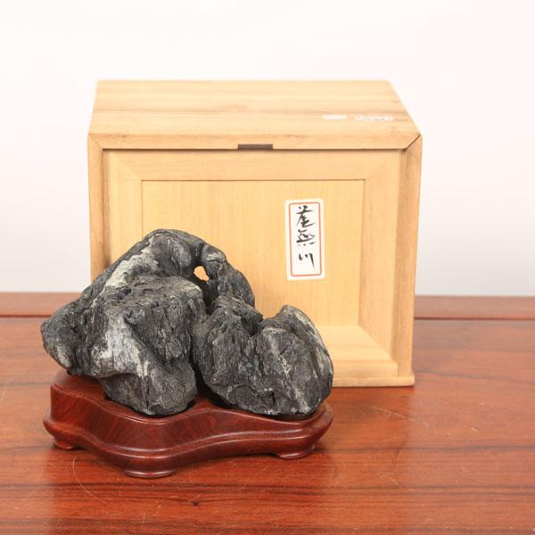 水石：釜無川石　　　　現品*資材　かまなしがわ