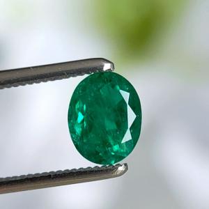 コロンビア産ムゾー鉱山エメラルド0.43ctプラチナリングダイヤ0.45ct付