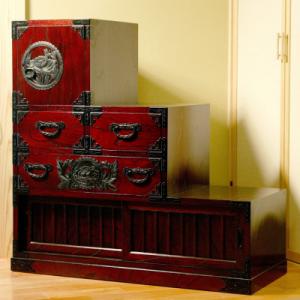 ふるさと納税 利府町 仙台箪笥　三尺階段箪笥　左上がり　拭き漆塗り　(お申込書返送後3ヵ月〜6ヵ月程度でお届け)