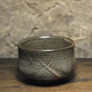 ふるさと納税 唐津市 【唐津焼　炎向窯　彫唐津　蛇蝎茶碗】打越一彦作