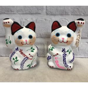 ふるさと納税 春日部市 藤尽くし招き猫ペア　手作り張子人形