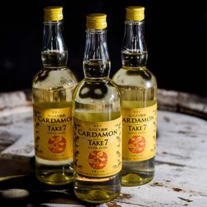 ふるさと納税 湯前町 【スパイス焼酎】カルダモン　TAKE7　WHITE　SNAKE(700ml×3...