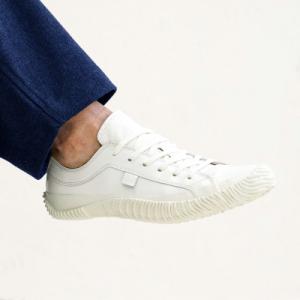 ふるさと納税 府中市 【SPINGLE(スピングル)】 SP-110 White M(25.5cm)...