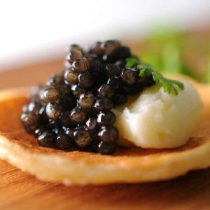 ふるさと納税 椎葉村 【桐箱入り】宮崎HEIKECAVIAR 20g ブリニセット 【チョウザメ】S...