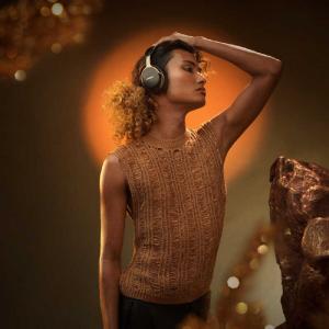 BOSE ブルートゥースヘッドホン Quiet...の詳細画像5