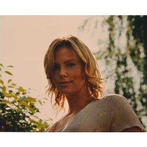 シャーリーズセロン　Charlize Theron　約20.3x25.4cm　輸入　写真　40248