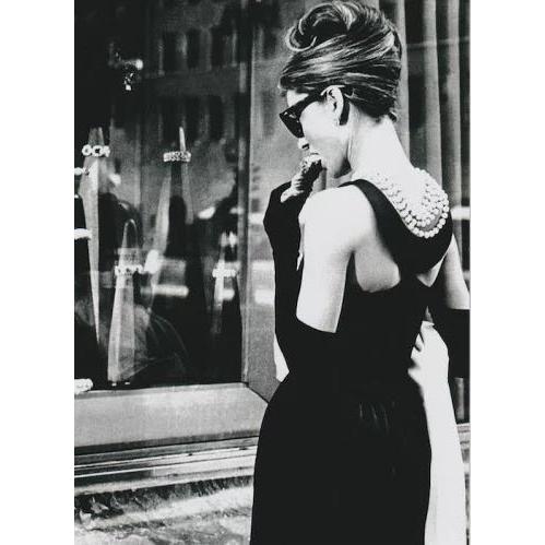 輸入　小型ポスター写真　ティファニーで朝食を　画質粗めです　オードリーヘップバーン　Audrey H...